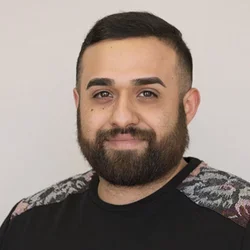 Headshot of Esteban Diaz